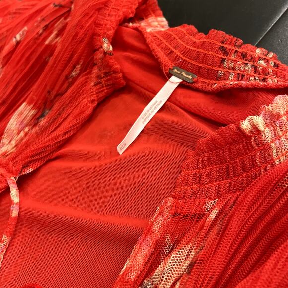 Free People Dahlia Tunic Top Pleated Boho Red Women's Size Medium - Picture 3 of 7